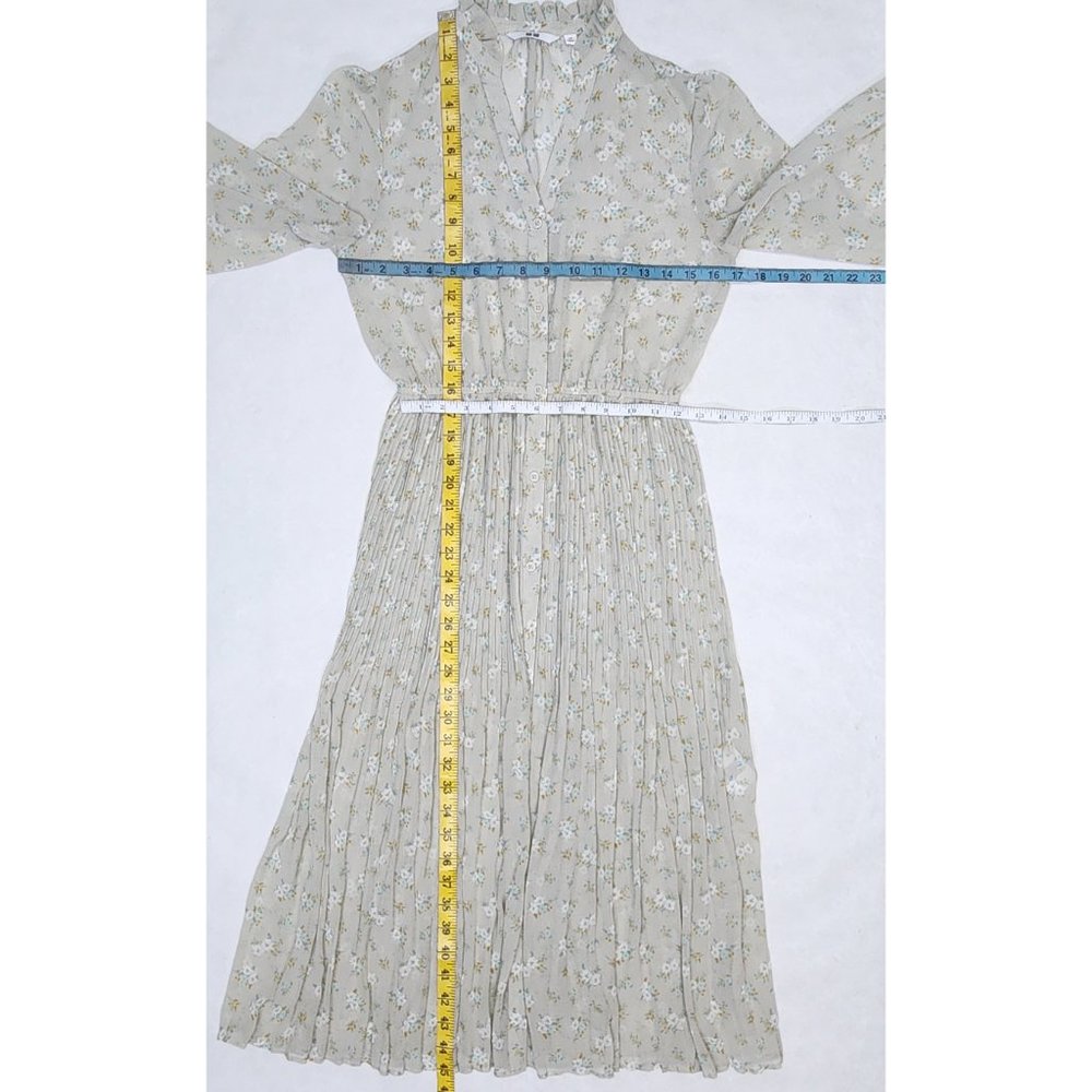 Uniqlo Pleated Chiffon Dress - Picture 14 of 14